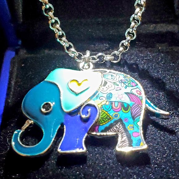 HandPainted Enamel Elephant Necklace Lt Teal Ears - Picture 6 of 6
